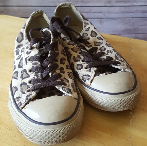 converse leopard sneakers